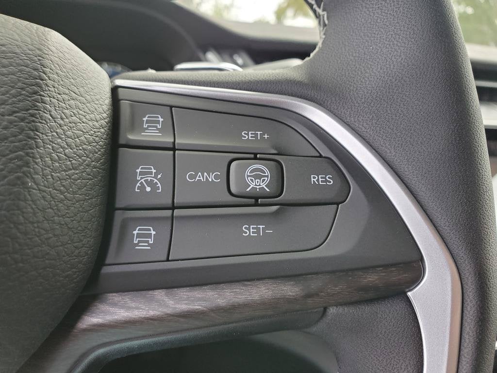 2027 Jeep Grand Cherokee GRAND CHEROKEE LIMITED 4X4