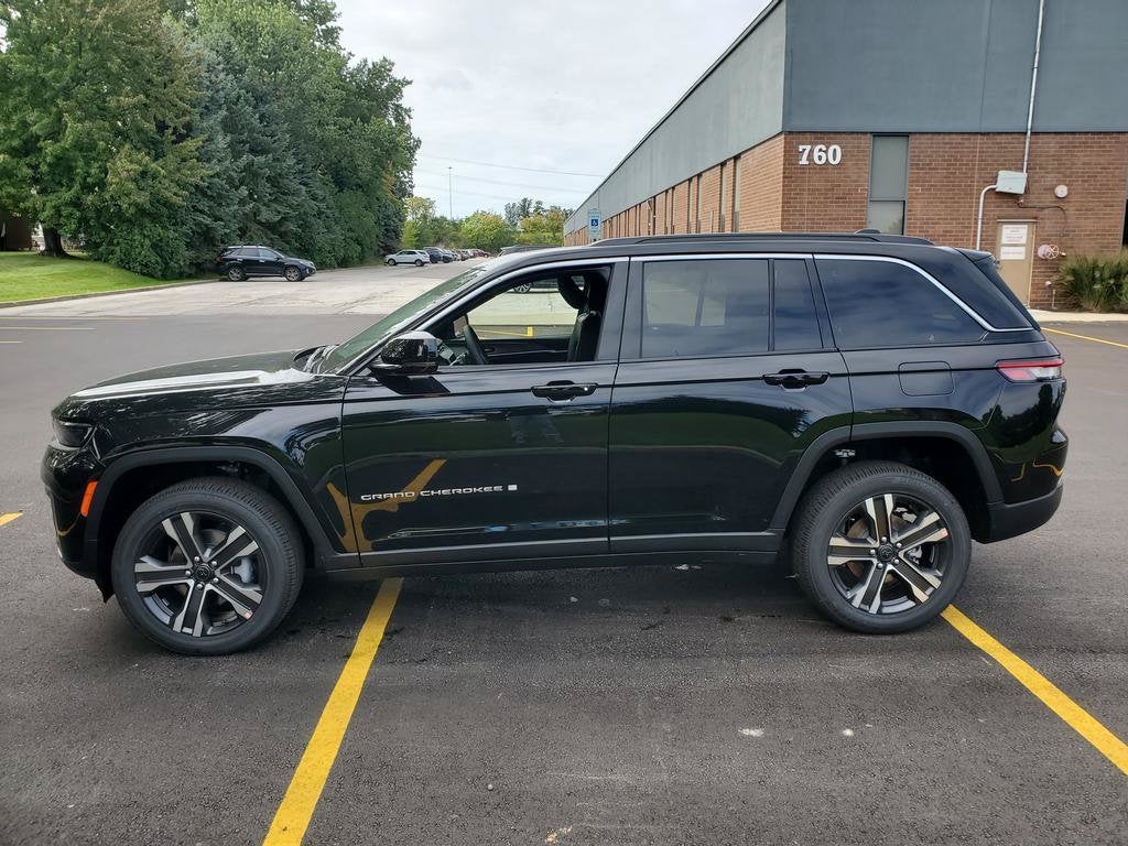 2027 Jeep Grand Cherokee GRAND CHEROKEE LIMITED 4X4