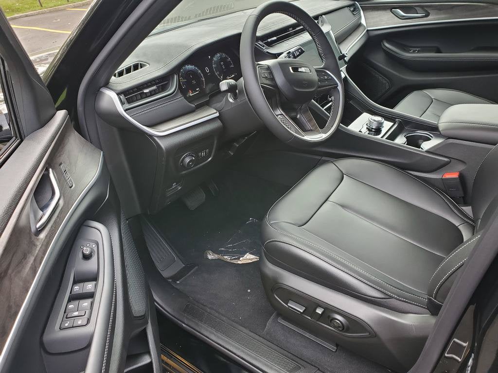 2027 Jeep Grand Cherokee GRAND CHEROKEE LIMITED 4X4