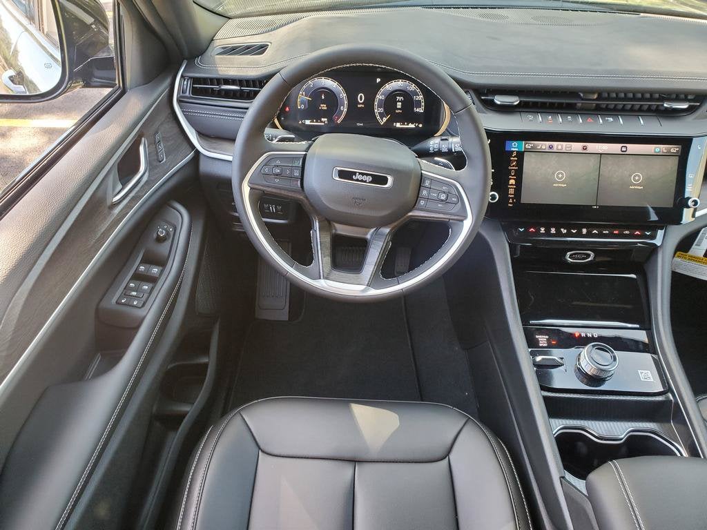 2027 Jeep Grand Cherokee GRAND CHEROKEE LIMITED 4X4