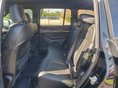 2027 Jeep Grand Cherokee GRAND CHEROKEE LIMITED 4X4