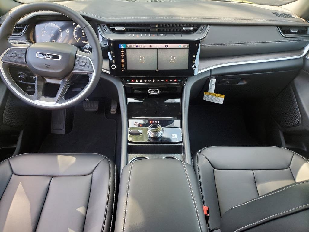 2027 Jeep Grand Cherokee GRAND CHEROKEE LIMITED 4X4