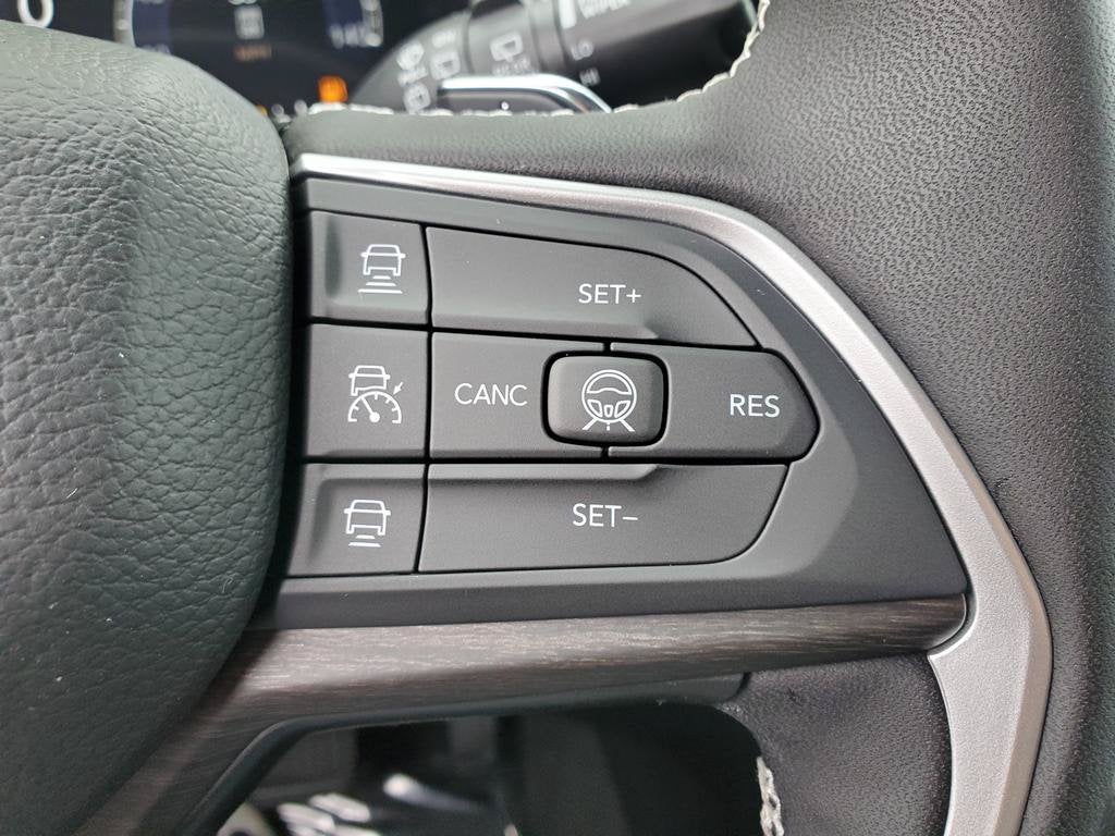 2027 Jeep Grand Cherokee GRAND CHEROKEE LIMITED 4X4