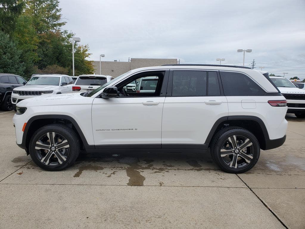 2027 Jeep Grand Cherokee GRAND CHEROKEE LIMITED 4X4