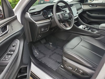 2027 Jeep Grand Cherokee GRAND CHEROKEE LIMITED 4X4