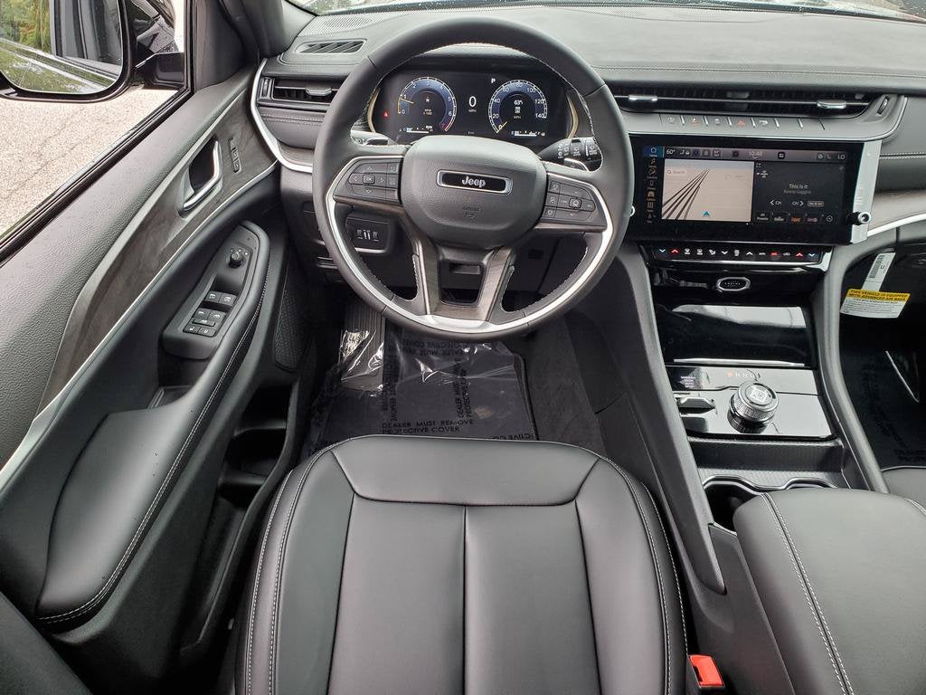 2027 Jeep Grand Cherokee GRAND CHEROKEE LIMITED 4X4