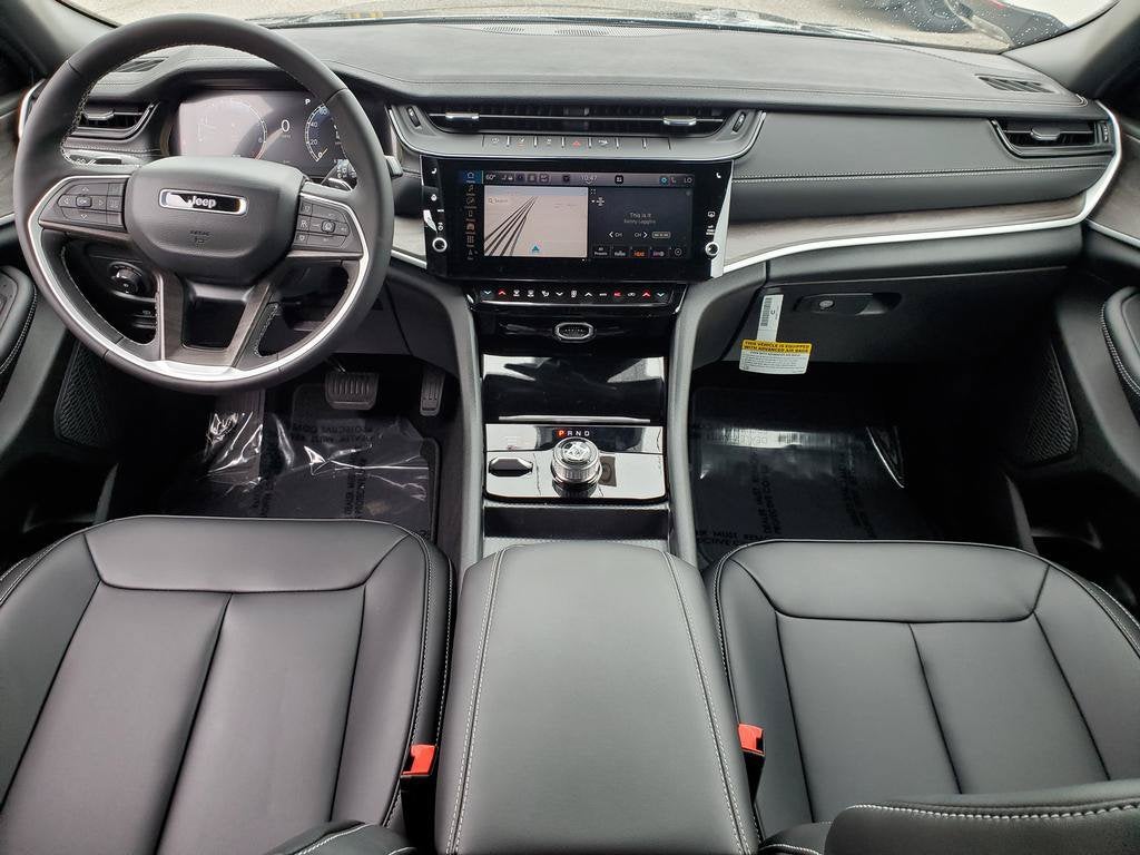2027 Jeep Grand Cherokee GRAND CHEROKEE LIMITED 4X4