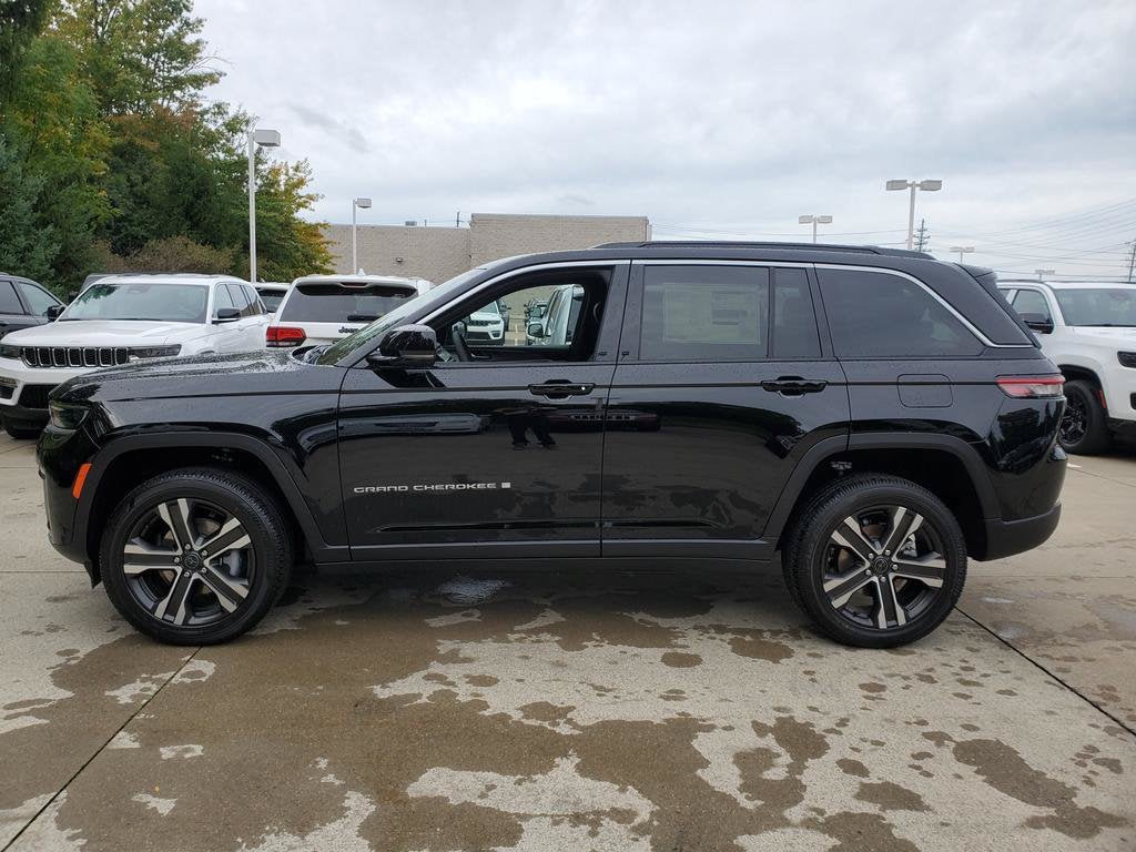 2027 Jeep Grand Cherokee GRAND CHEROKEE LIMITED 4X4