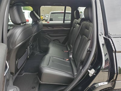 2027 Jeep Grand Cherokee GRAND CHEROKEE LIMITED 4X4