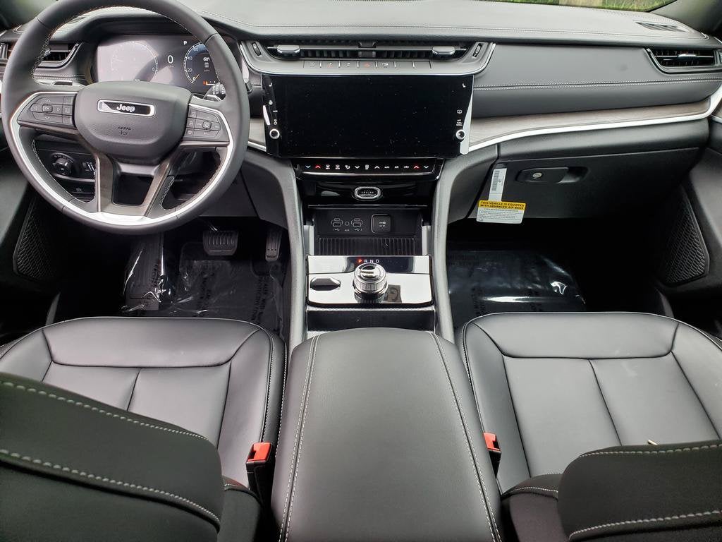 2027 Jeep Grand Cherokee GRAND CHEROKEE LIMITED 4X4