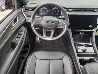 2027 Jeep Grand Cherokee GRAND CHEROKEE LIMITED 4X4