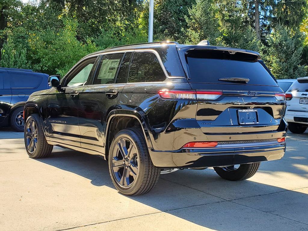 2027 Jeep Grand Cherokee GRAND CHEROKEE LIMITED RESERVE 4X4