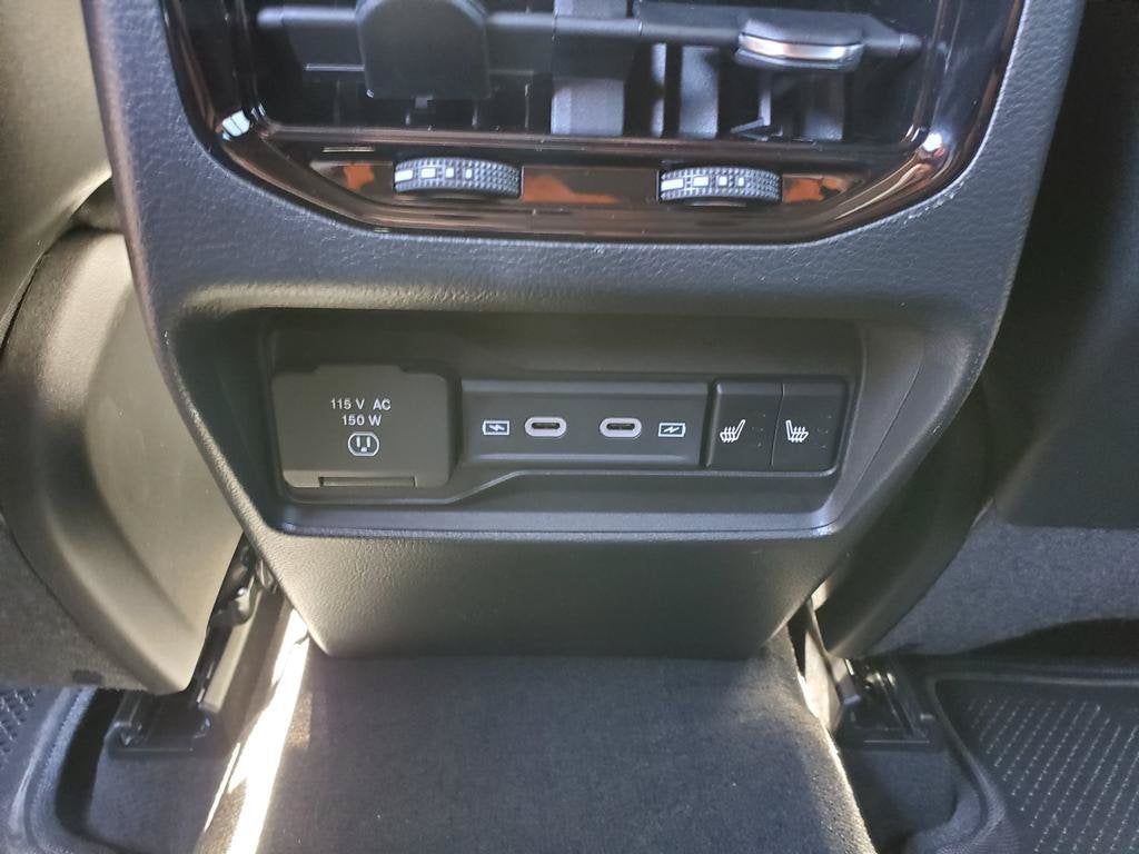 2027 Jeep Grand Cherokee GRAND CHEROKEE LIMITED RESERVE 4X4