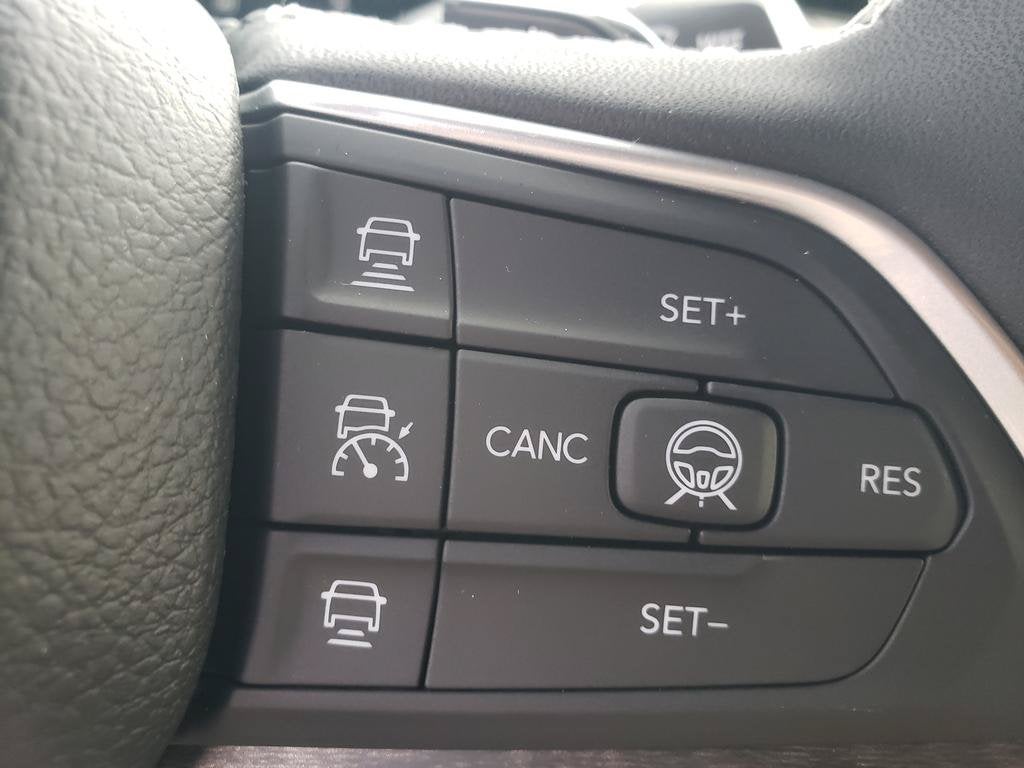 2027 Jeep Grand Cherokee GRAND CHEROKEE LIMITED 4X4