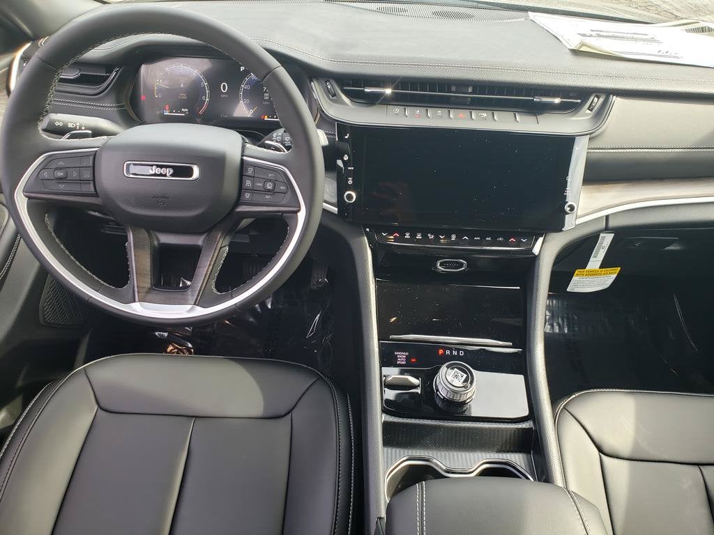 2027 Jeep Grand Cherokee GRAND CHEROKEE LIMITED 4X4