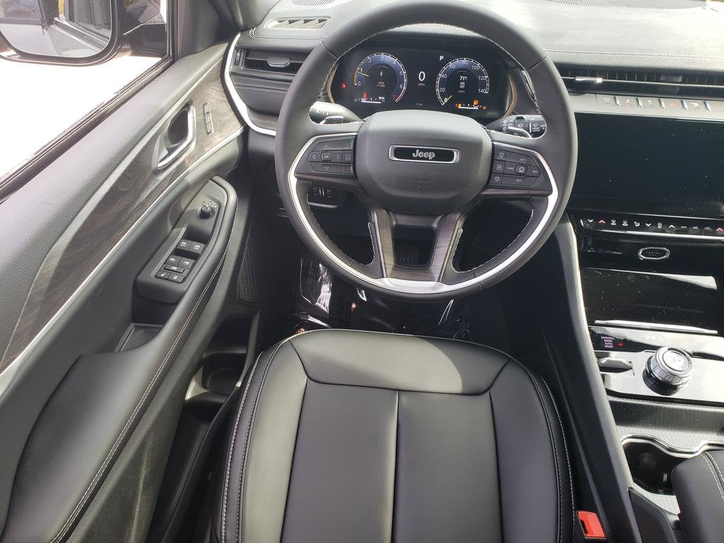 2027 Jeep Grand Cherokee GRAND CHEROKEE LIMITED 4X4