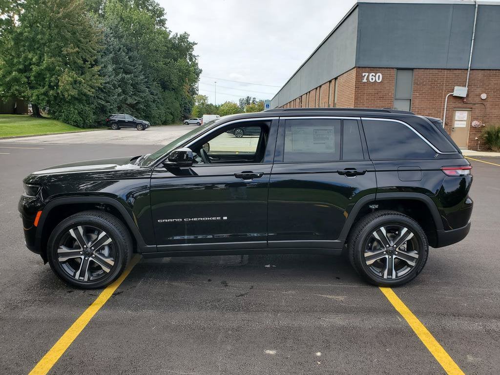 2027 Jeep Grand Cherokee GRAND CHEROKEE LIMITED 4X4