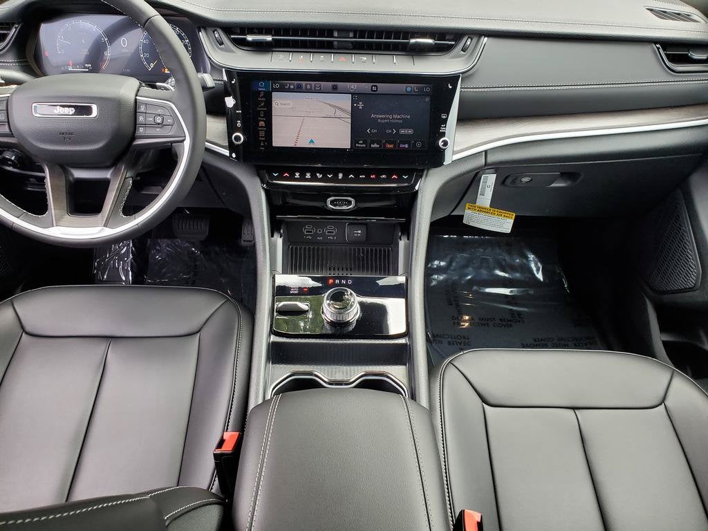 2027 Jeep Grand Cherokee GRAND CHEROKEE LIMITED 4X4