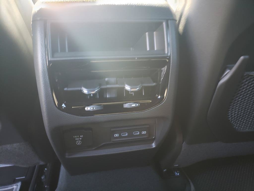 2027 Jeep Grand Cherokee GRAND CHEROKEE LIMITED 4X4