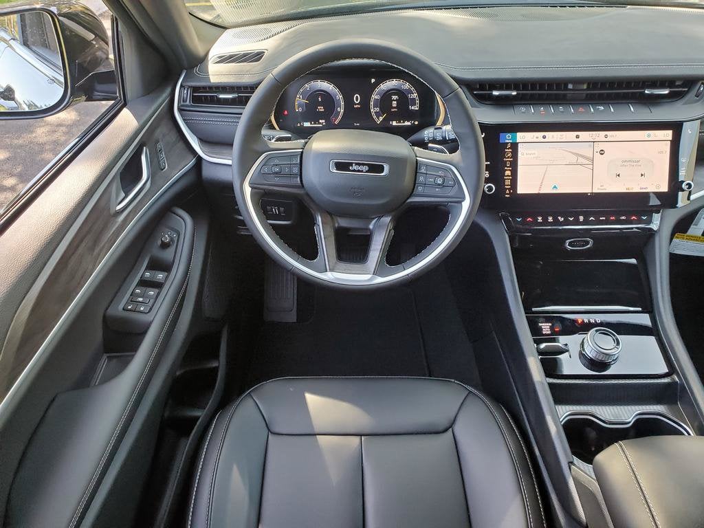 2027 Jeep Grand Cherokee GRAND CHEROKEE LIMITED 4X4