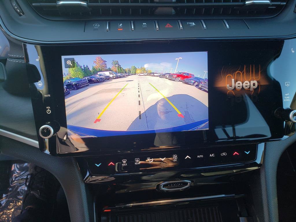2027 Jeep Grand Cherokee GRAND CHEROKEE LIMITED 4X4