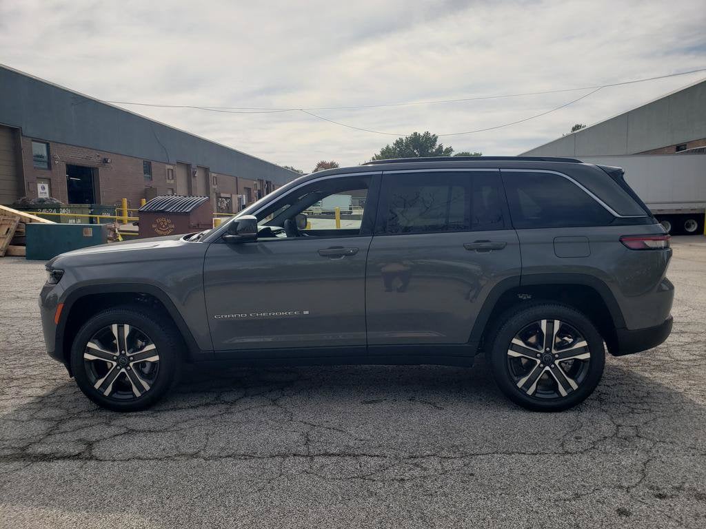 2027 Jeep Grand Cherokee GRAND CHEROKEE LIMITED 4X4
