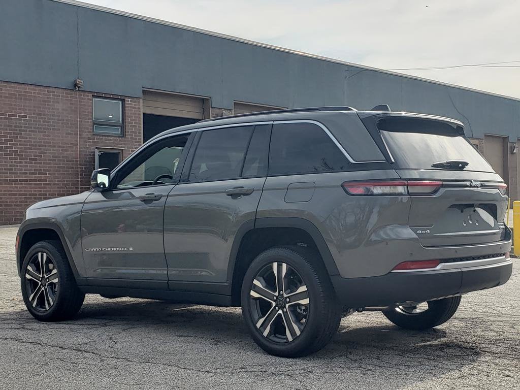 2027 Jeep Grand Cherokee GRAND CHEROKEE LIMITED 4X4