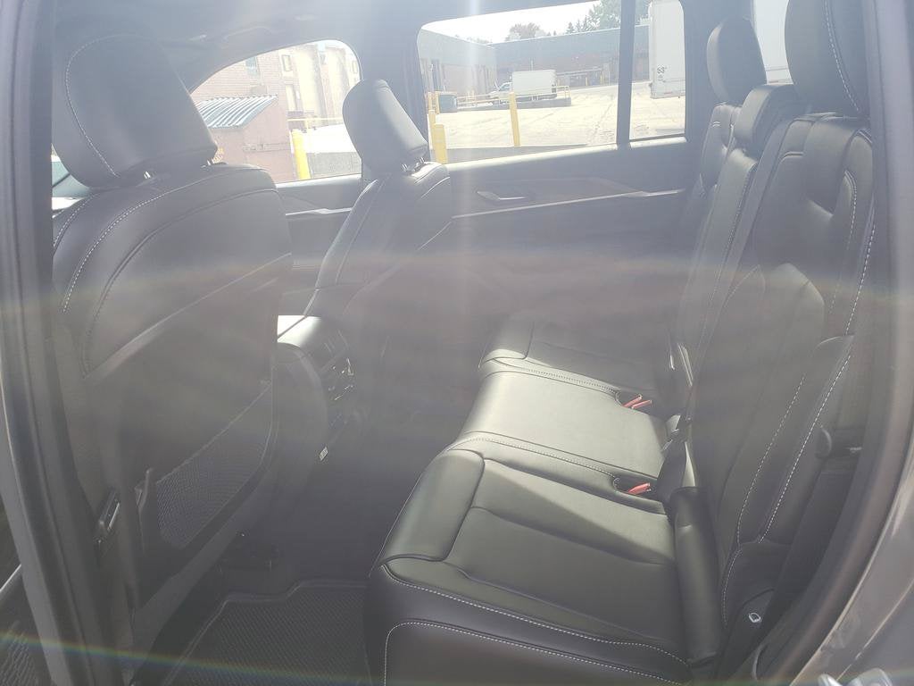 2027 Jeep Grand Cherokee GRAND CHEROKEE LIMITED 4X4