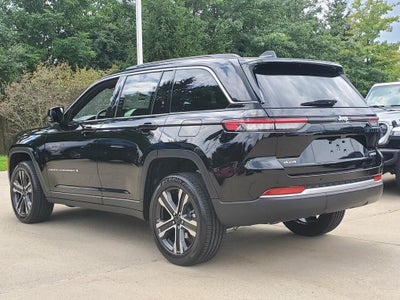 2027 Jeep Grand Cherokee GRAND CHEROKEE LIMITED 4X4