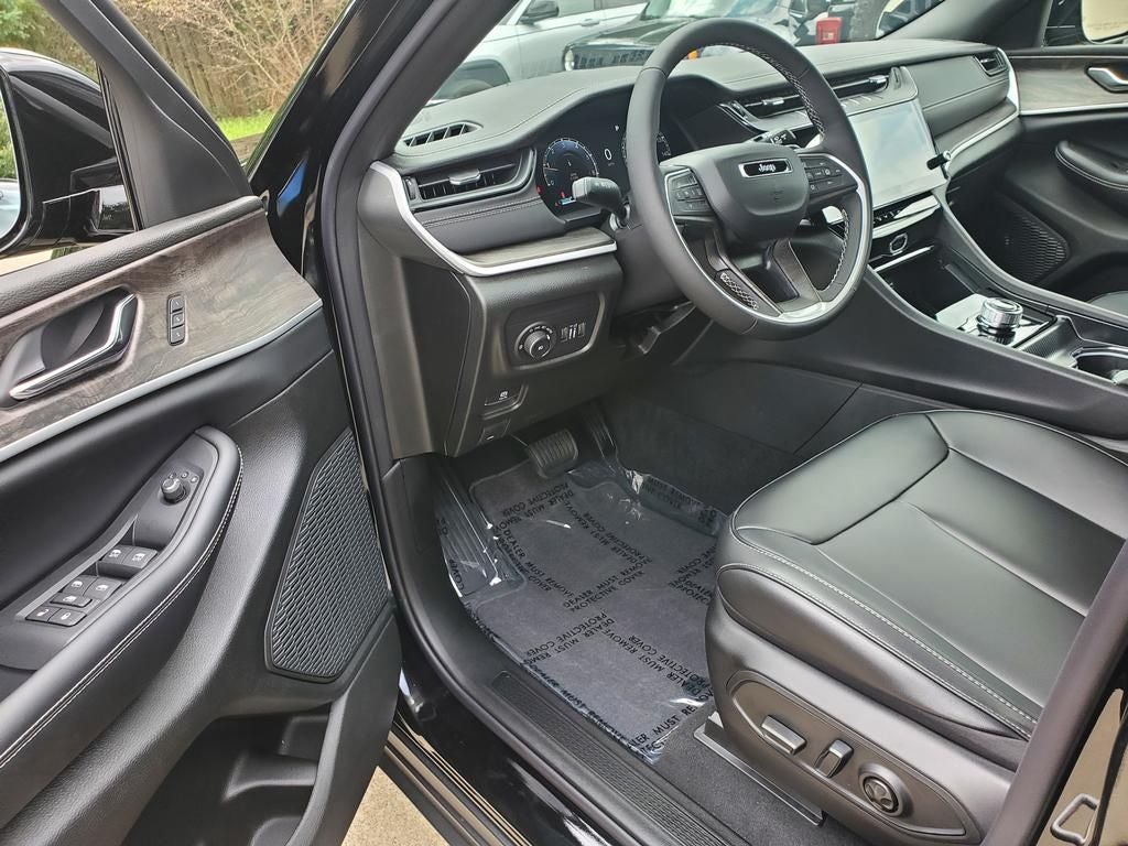 2027 Jeep Grand Cherokee GRAND CHEROKEE LIMITED 4X4