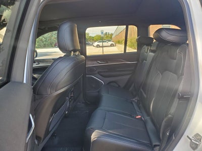 2027 Jeep Grand Cherokee GRAND CHEROKEE LIMITED RESERVE 4X4