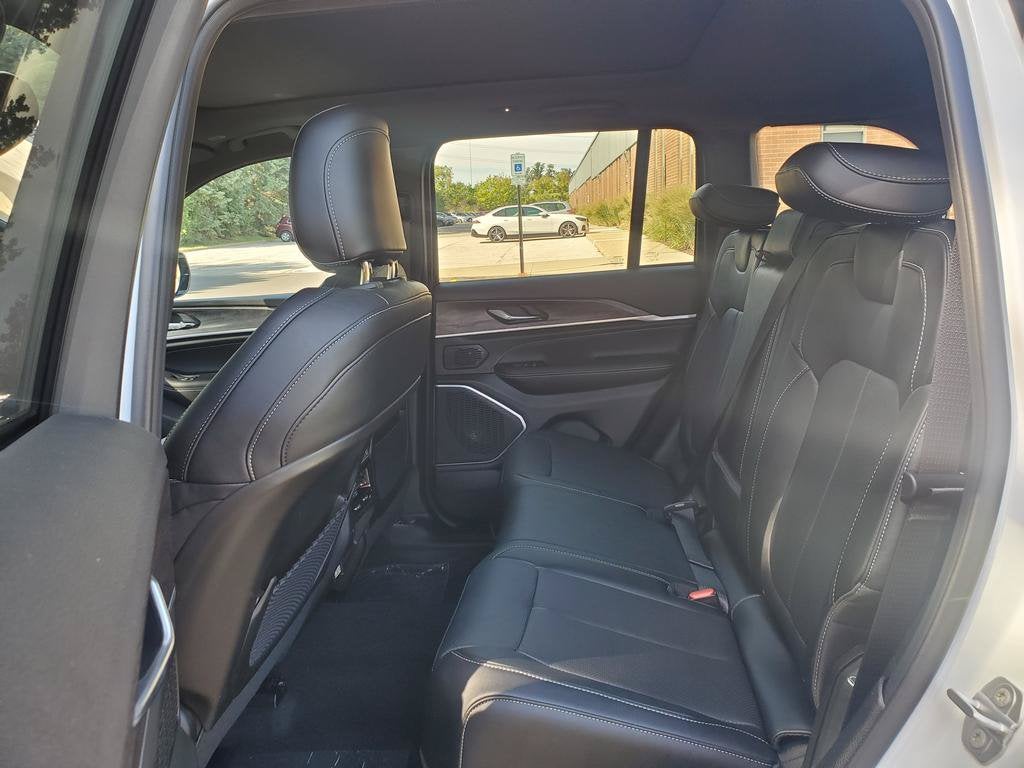 2027 Jeep Grand Cherokee GRAND CHEROKEE LIMITED RESERVE 4X4