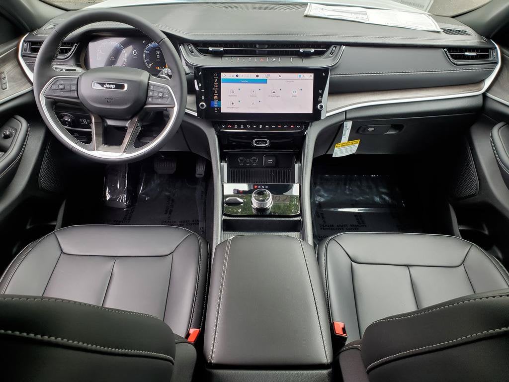 2027 Jeep Grand Cherokee GRAND CHEROKEE LIMITED 4X4
