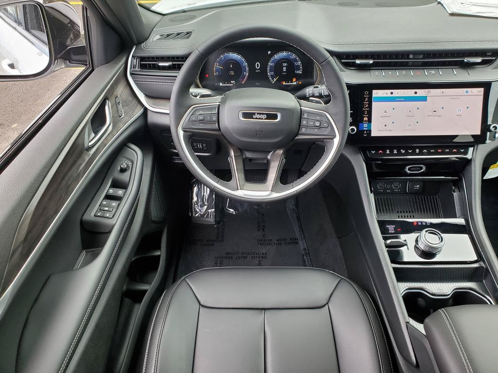 2027 Jeep Grand Cherokee GRAND CHEROKEE LIMITED 4X4