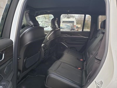 2025 Jeep Grand Cherokee GRAND CHEROKEE OVERLAND 4X4