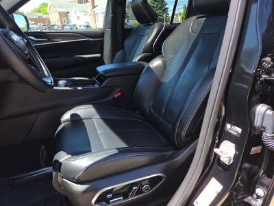 2023 Jeep Grand Cherokee Overland 4x4