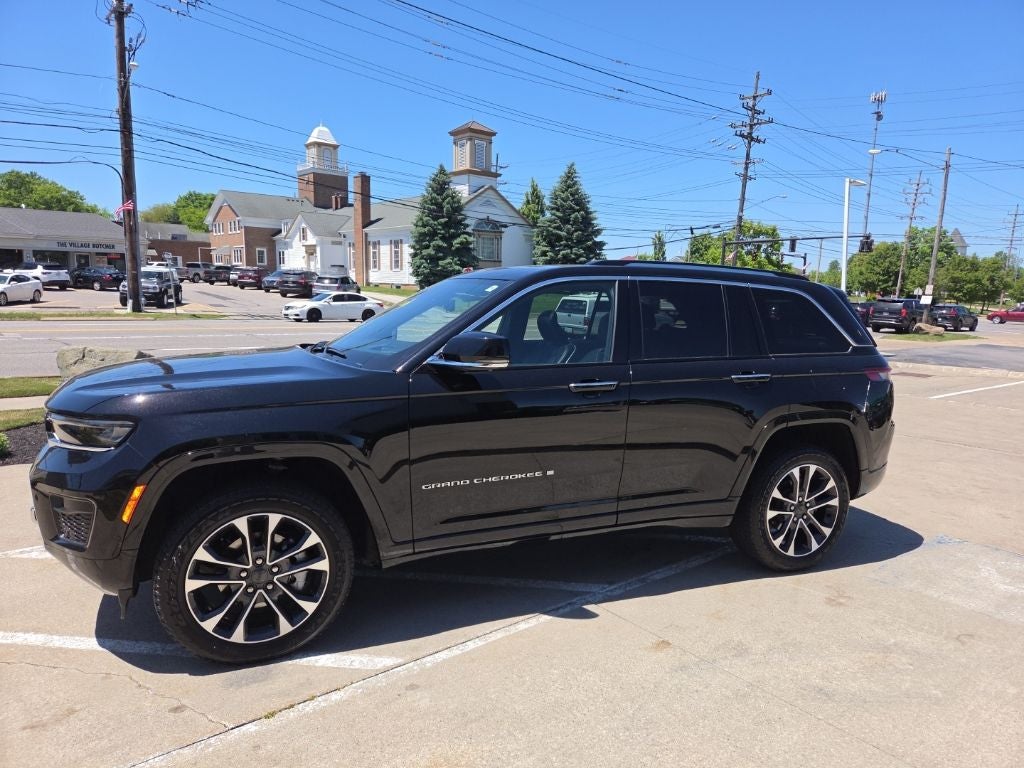 2023 Jeep Grand Cherokee Overland 4x4