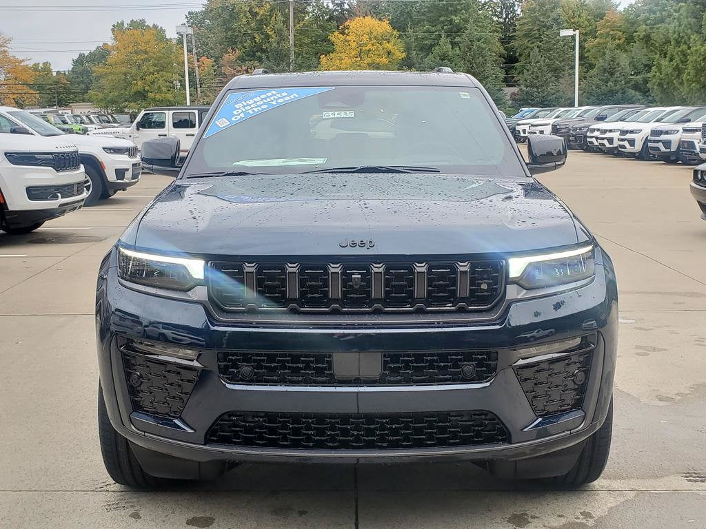 2027 Jeep Grand Cherokee GRAND CHEROKEE SUMMIT 4X4