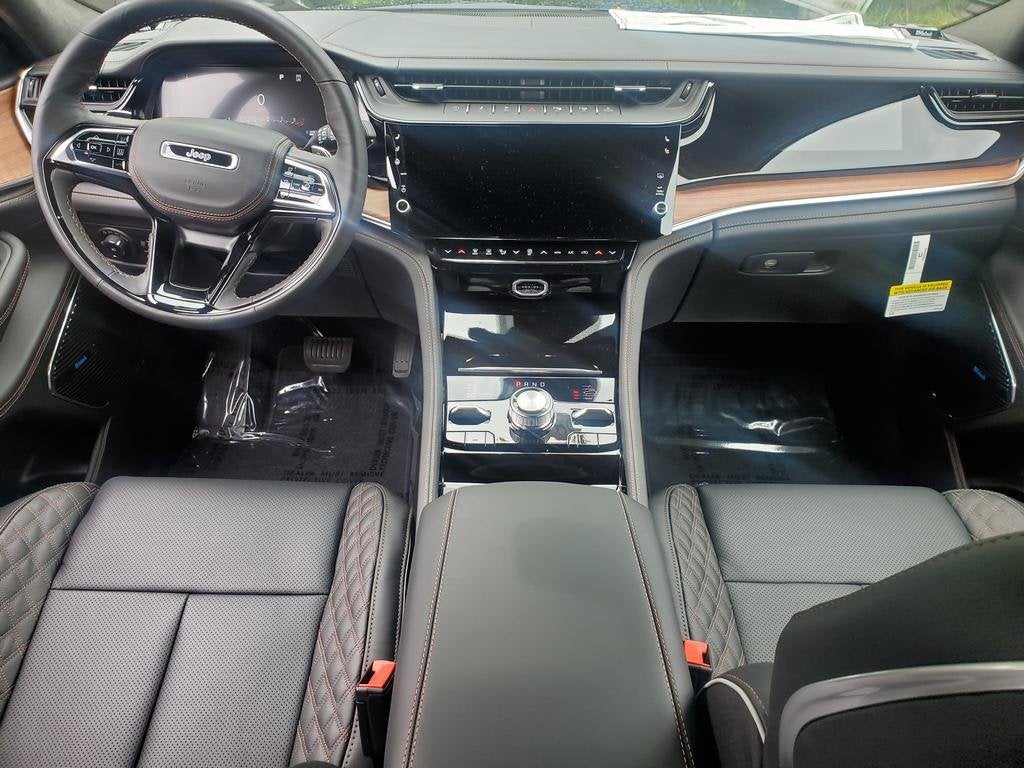 2027 Jeep Grand Cherokee GRAND CHEROKEE SUMMIT 4X4