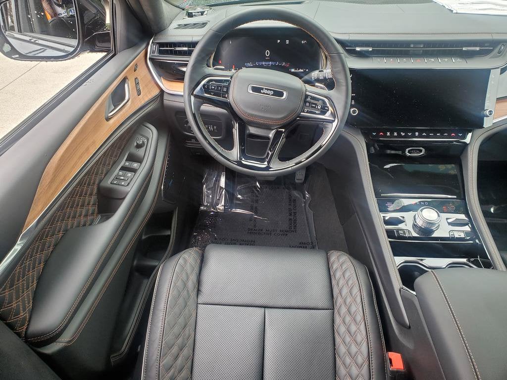 2027 Jeep Grand Cherokee GRAND CHEROKEE SUMMIT 4X4