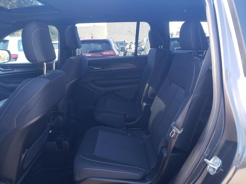 2026 Jeep Grand Cherokee GRAND CHEROKEE L LAREDO X 4X4