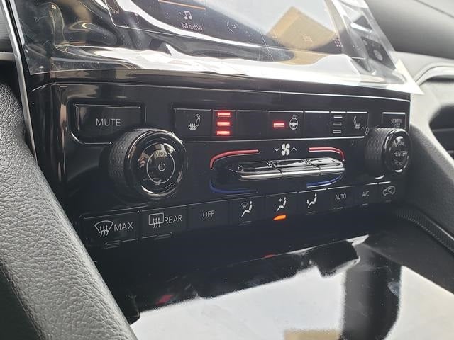 2025 Jeep Grand Cherokee GRAND CHEROKEE L LAREDO X 4X4