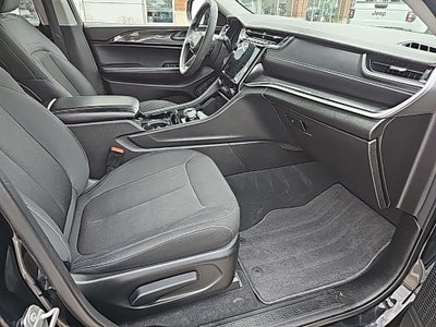 2023 Jeep Grand Cherokee L Laredo 4x4