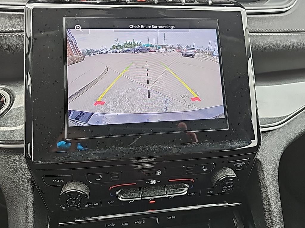 2023 Jeep Grand Cherokee L Laredo 4x4