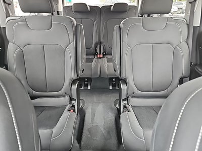 2023 Jeep Grand Cherokee L Laredo 4x4