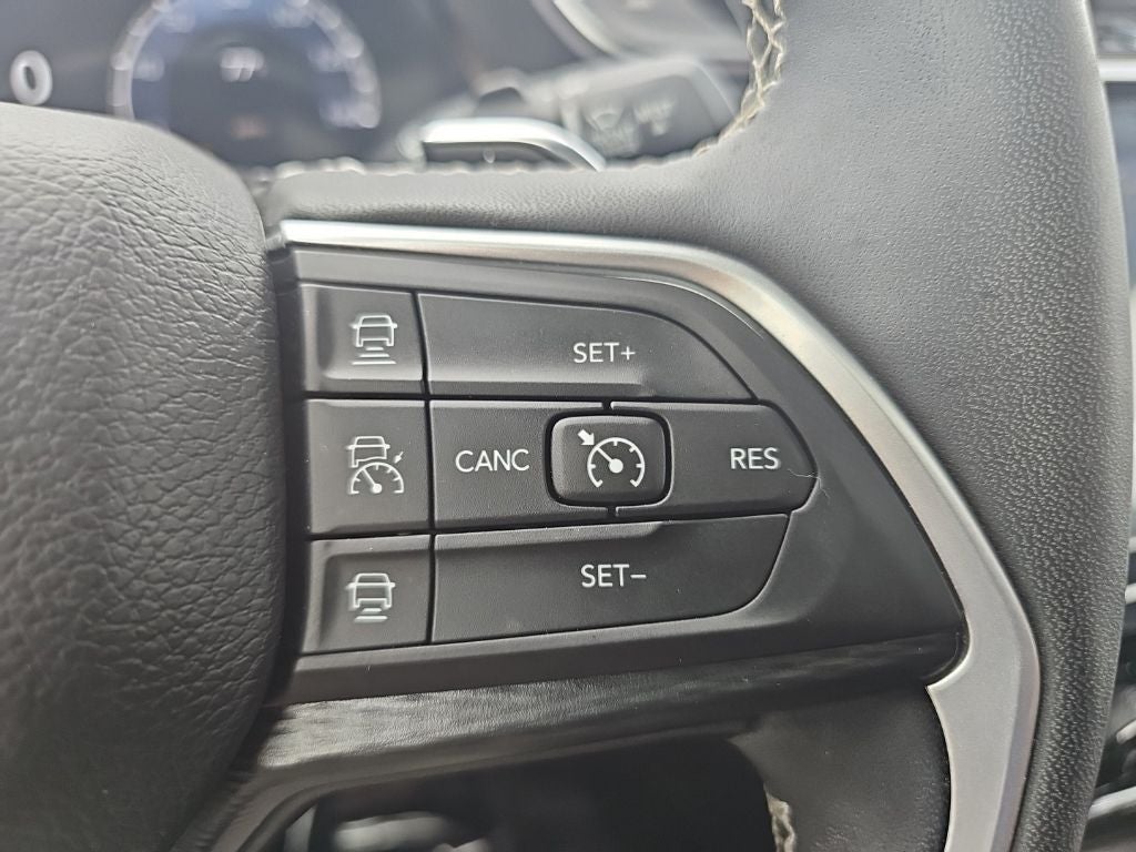 2025 Jeep Grand Cherokee L Laredo