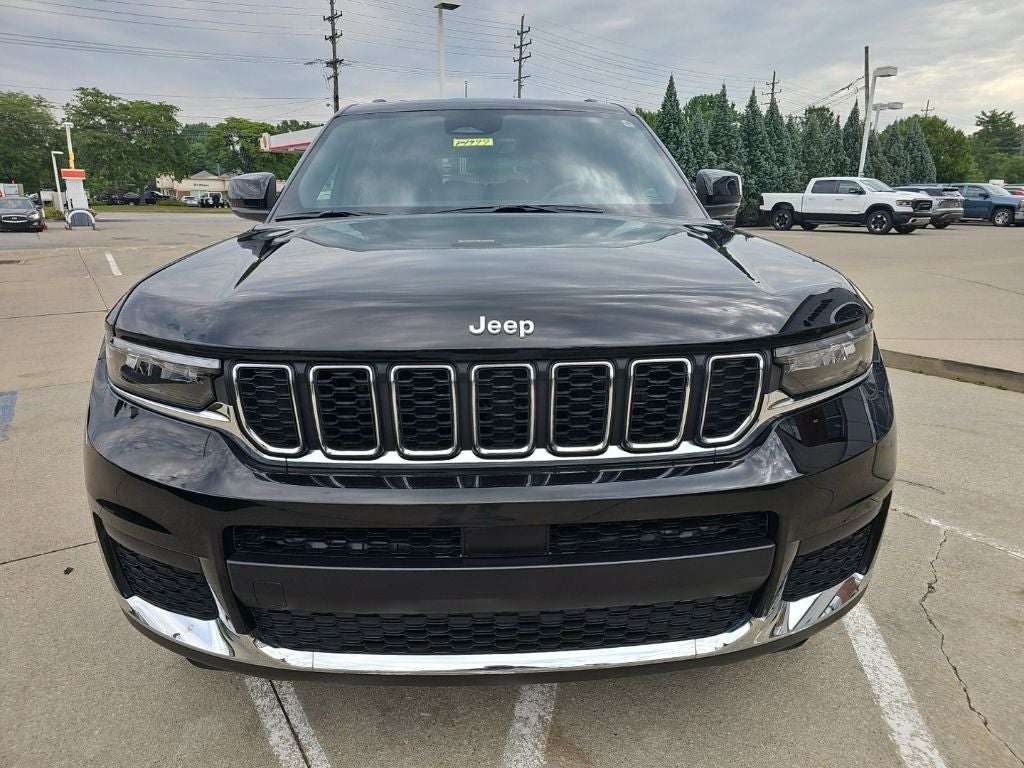 2025 Jeep Grand Cherokee L Laredo