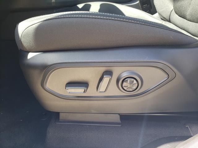 2026 Jeep Grand Cherokee GRAND CHEROKEE L LAREDO X 4X4