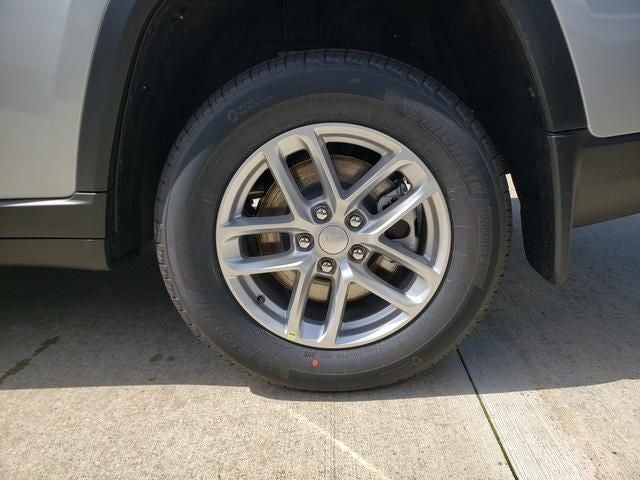 2026 Jeep Grand Cherokee GRAND CHEROKEE L LAREDO X 4X4