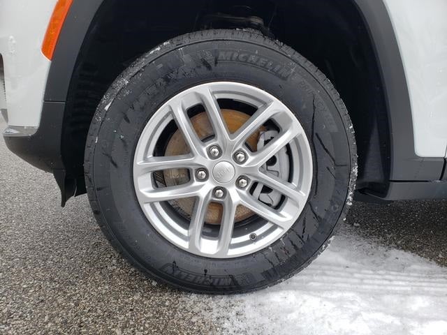 2025 Jeep Grand Cherokee GRAND CHEROKEE L LAREDO X 4X4